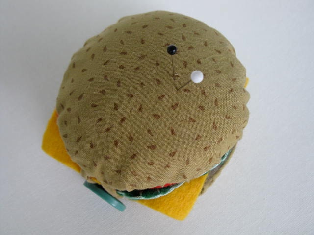 Hamburger Pincushion & Needle Minder | PDF Pattern