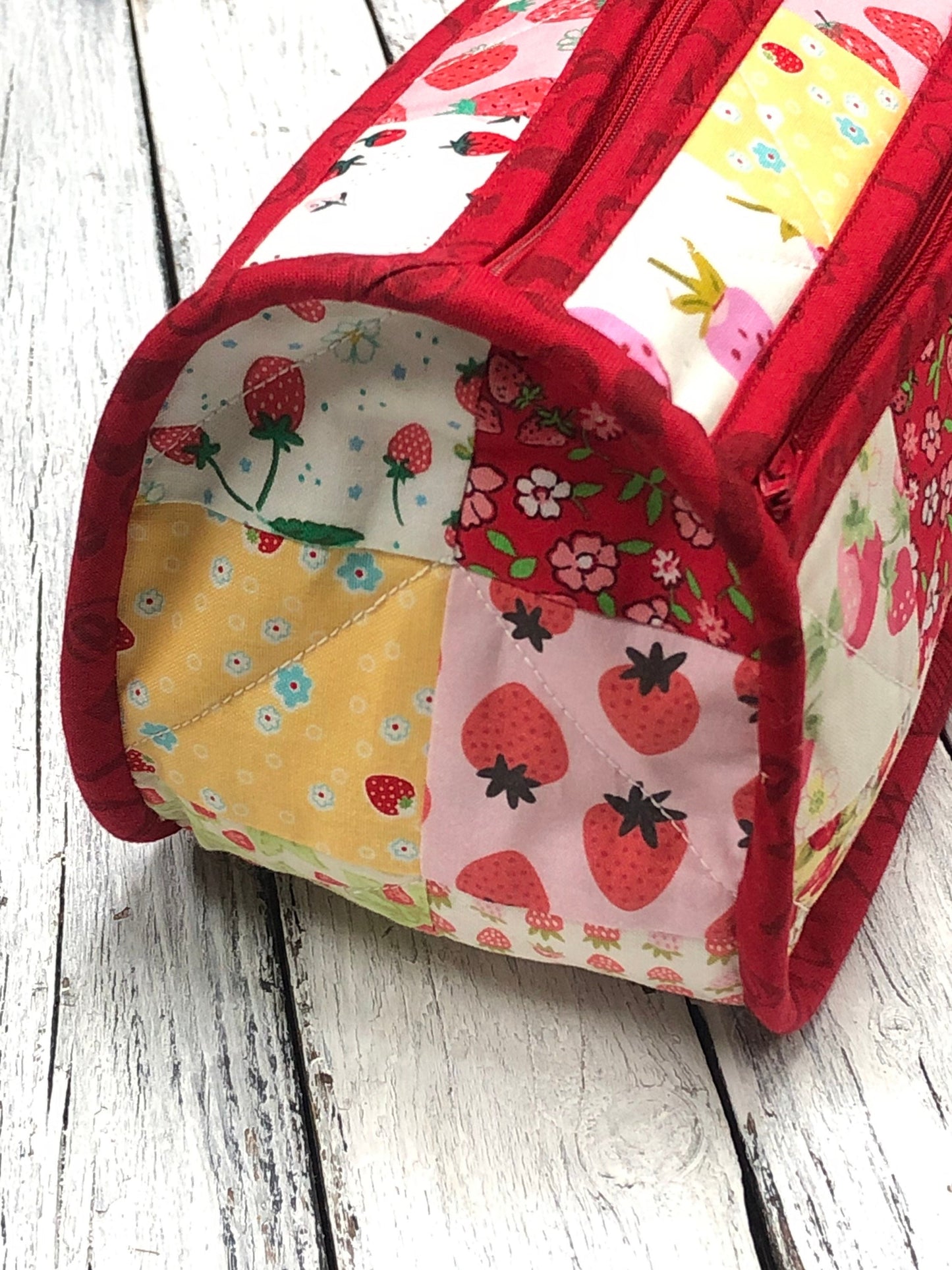 Cute Curves Zipper Pouch | Paper Pattern