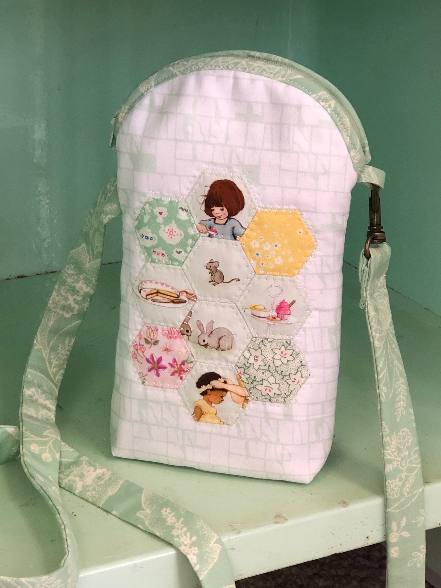 Hexie Phone Pouch | PDF Pattern