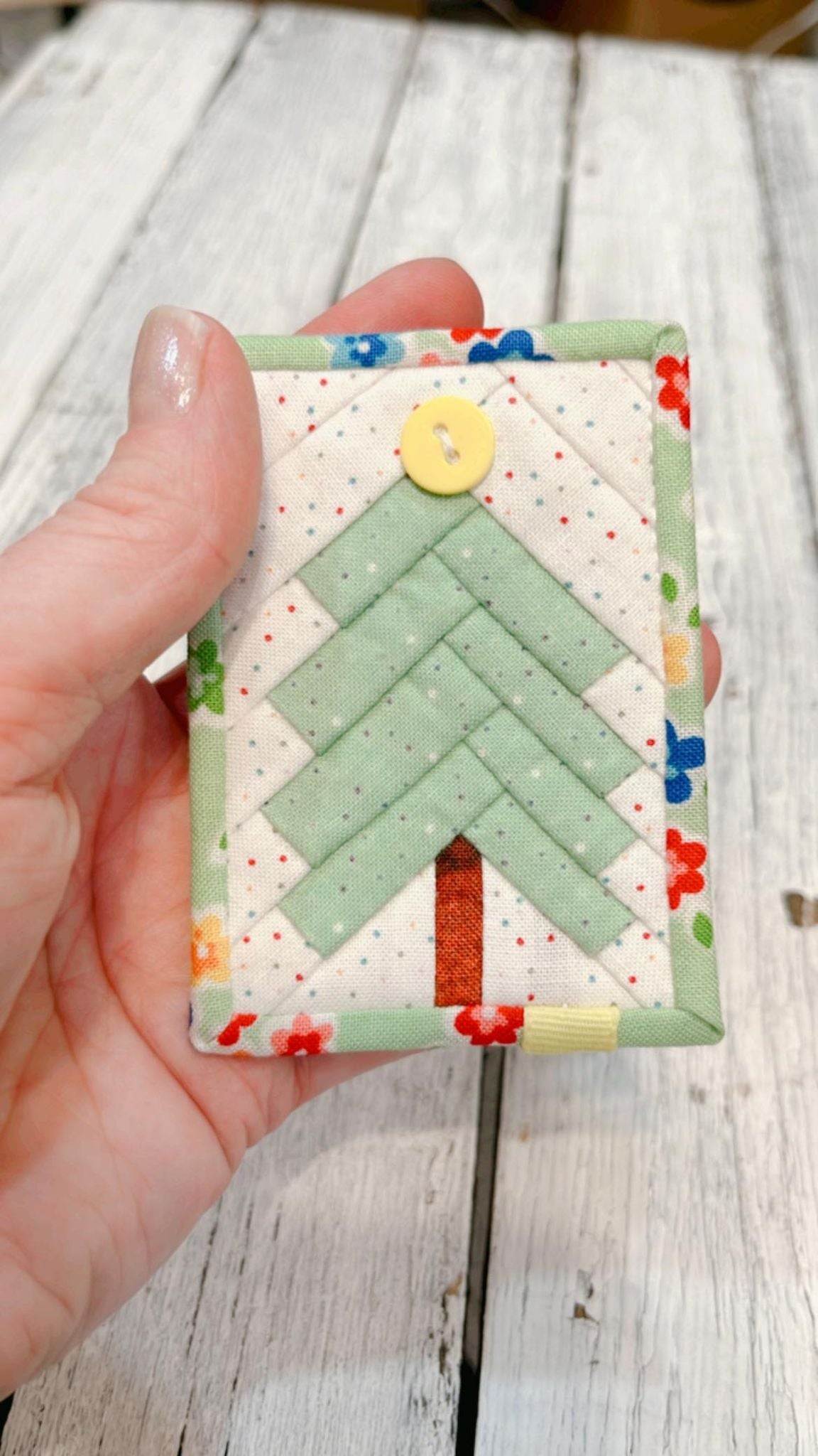 Micro Mini Christmas Tree Quilt | Free PDF Pattern