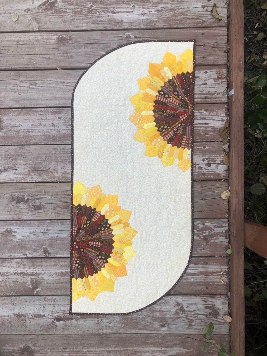 Sunflower Mini Dresden Table Runner | PDF Pattern