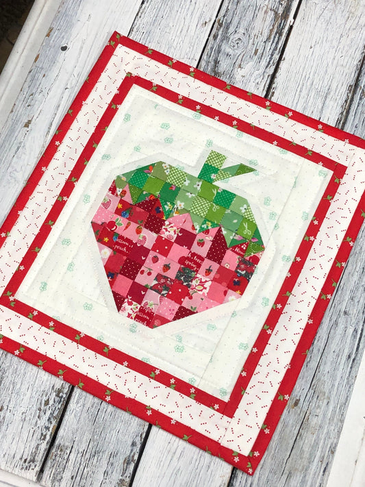 Strawberry Petite Patchwork Quilt | Paper Pattern
