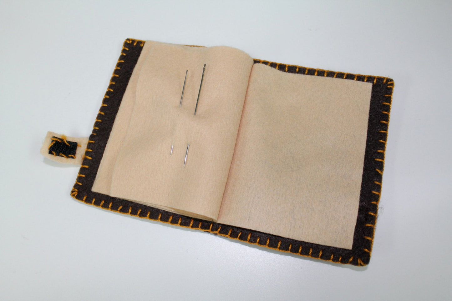 Acorn Pincushion & Oak Needle Book | Paper Pattern
